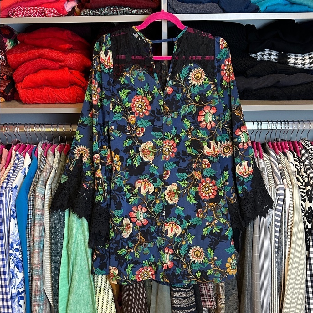 Sugarlips blue/red floral long sleeve lace accents back button dress size S - Picture 3 of 3